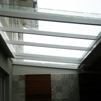 Instalação de coberturas de vidro em sacadas, quintais e coberturas